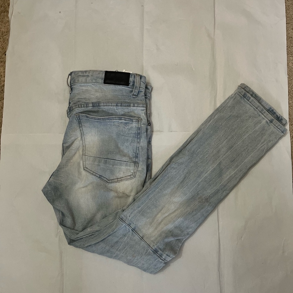 Men’s Smoke rise light blue distressed jeans